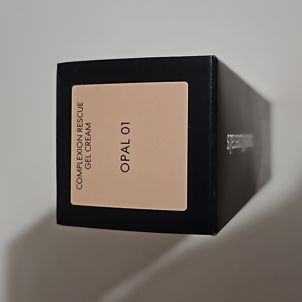 Bare Minerals Complexion Rescue - Picture 7 of 9